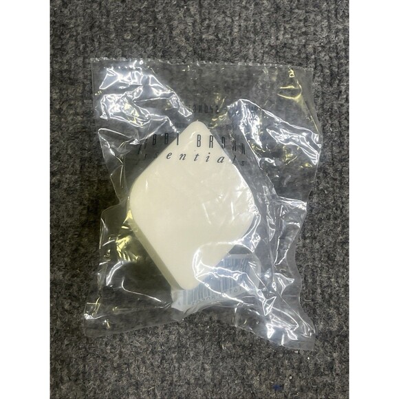 BOBBI BROWN Full Coverage Applicator Sponge Foundation Brush New Sealed (50) - Picture 3 of 5